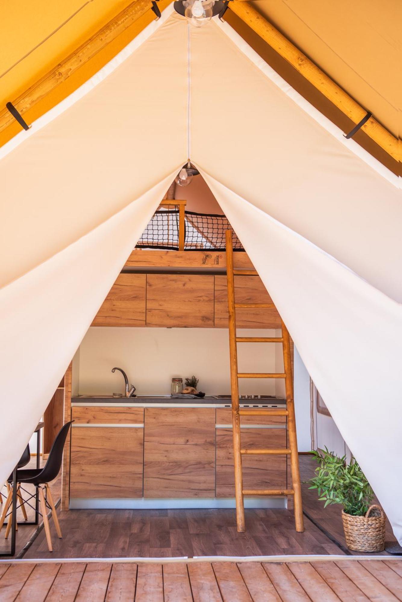 Forrest Glamping Hotel Banská Štiavnica Exterior foto