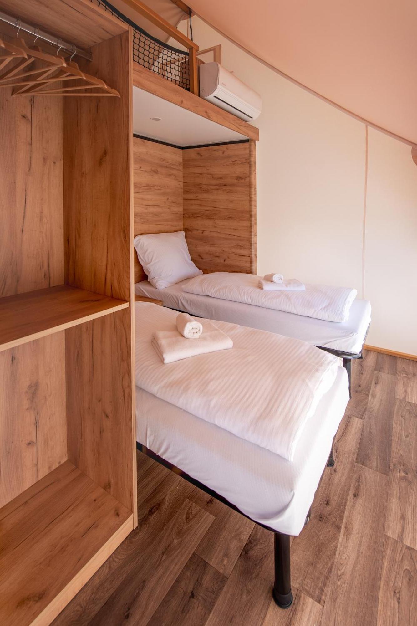 Forrest Glamping Hotel Banská Štiavnica Exterior foto