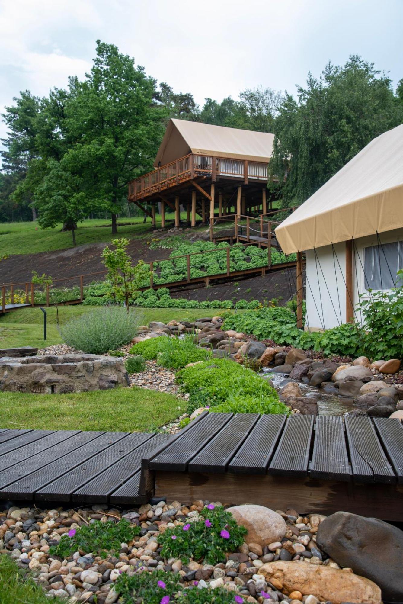 Forrest Glamping Hotel Banská Štiavnica Exterior foto