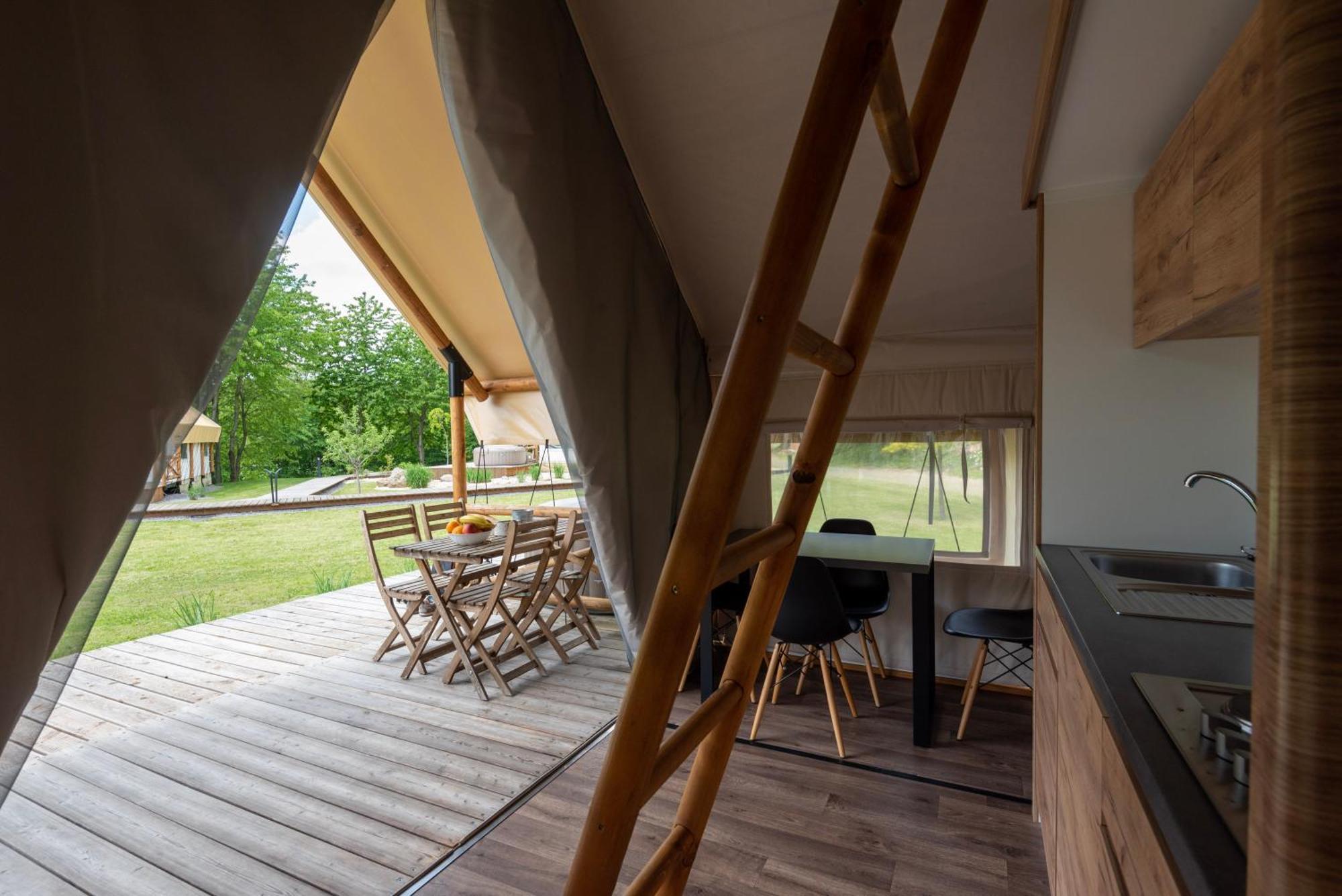 Forrest Glamping Hotel Banská Štiavnica Exterior foto