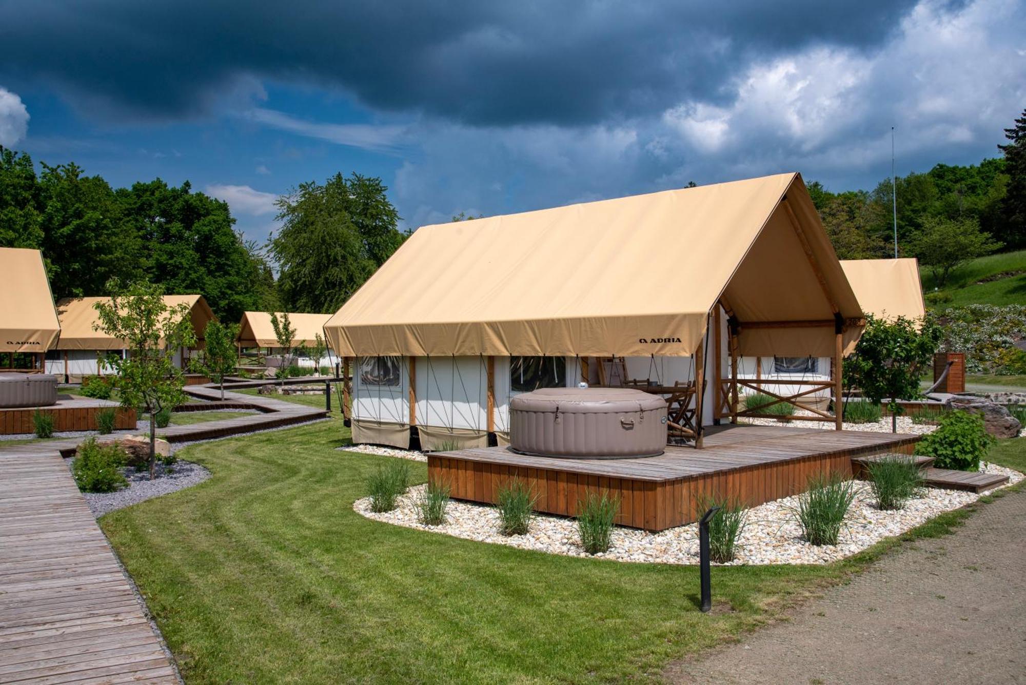 Forrest Glamping Hotel Banská Štiavnica Exterior foto