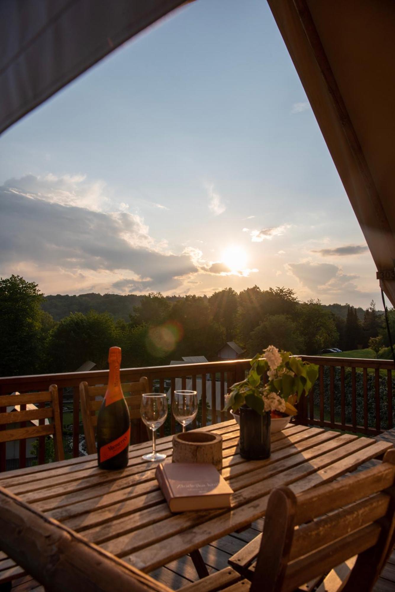 Forrest Glamping Hotel Banská Štiavnica Exterior foto