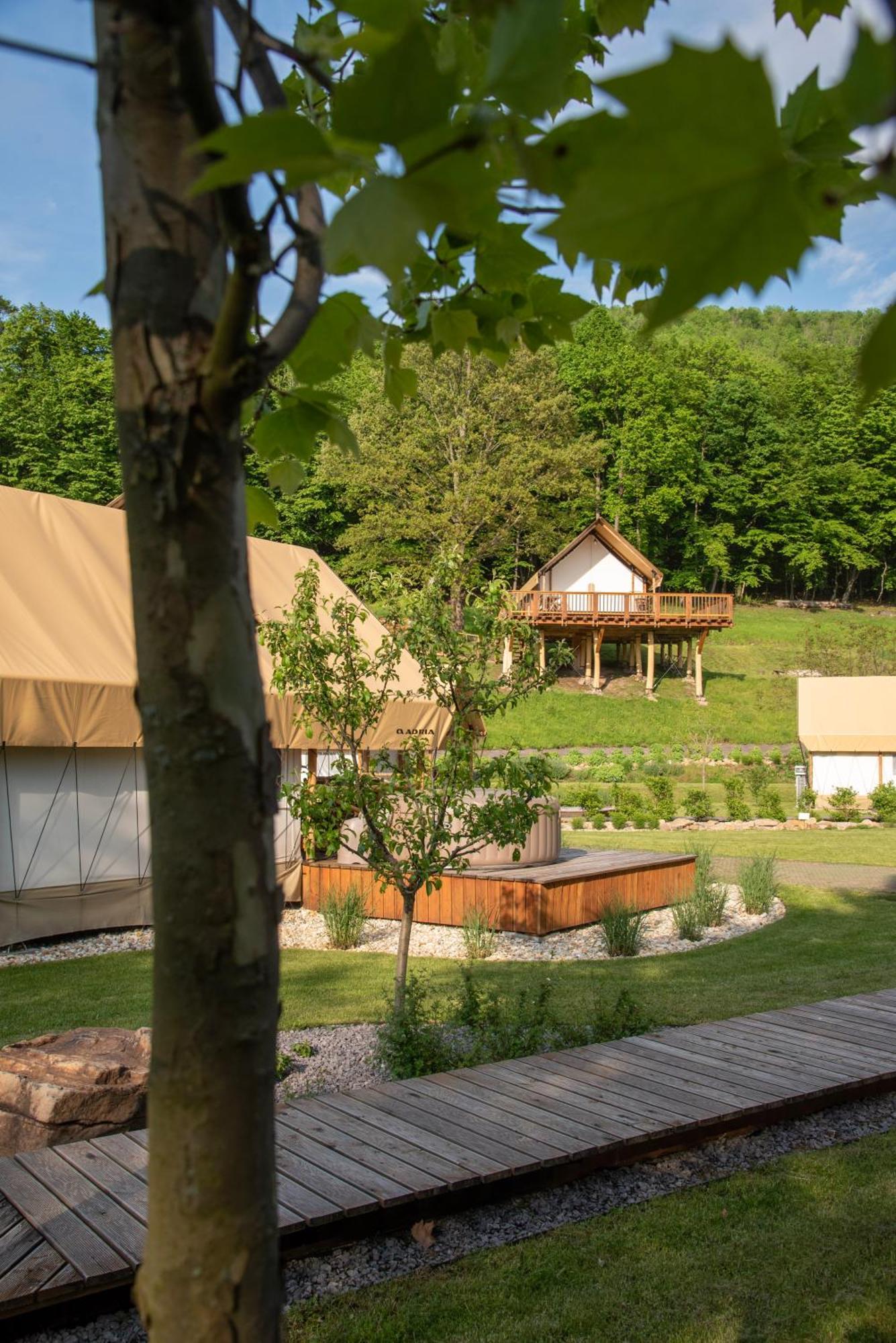 Forrest Glamping Hotel Banská Štiavnica Exterior foto