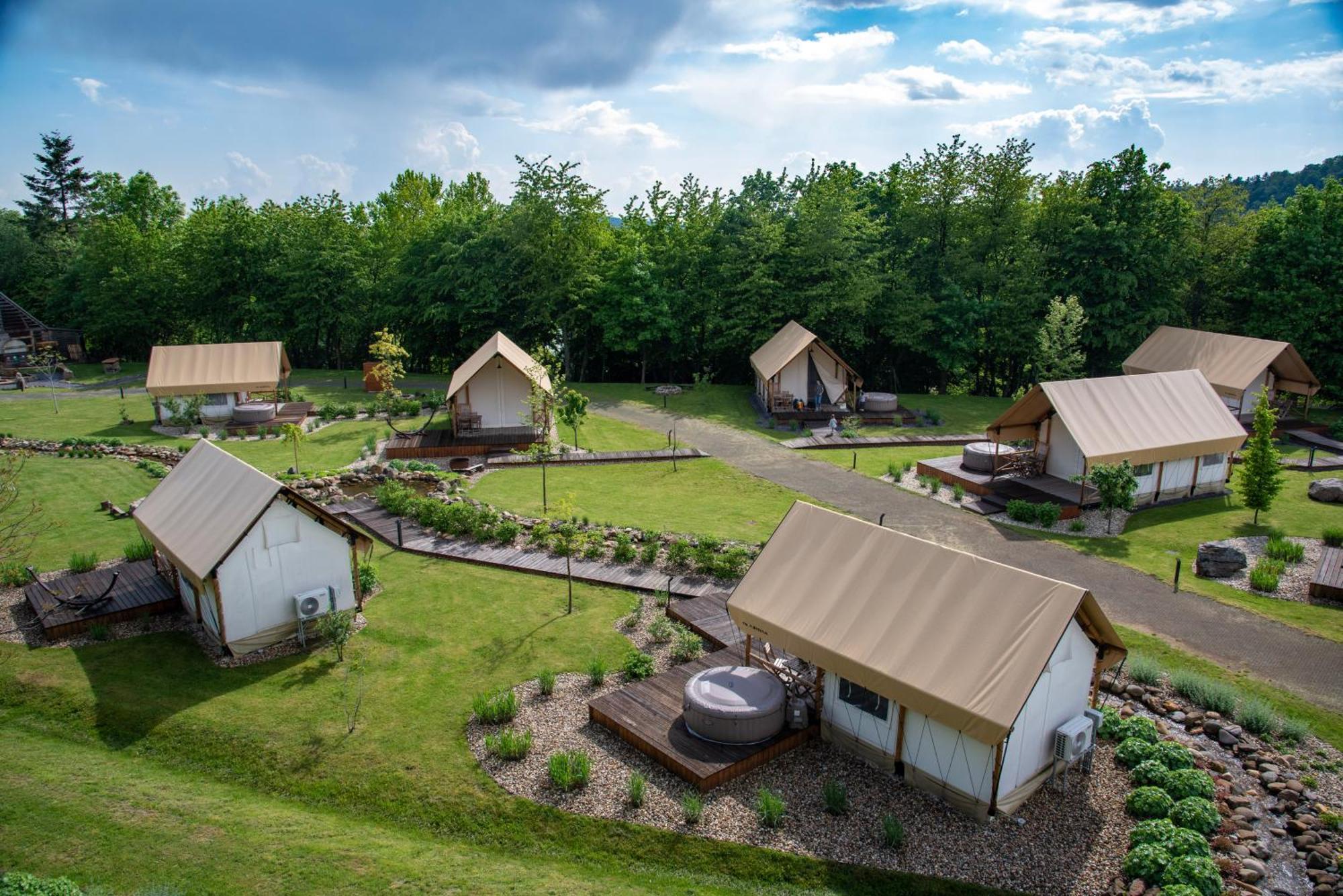 Forrest Glamping Hotel Banská Štiavnica Exterior foto